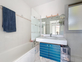 
                                                                                        Vente
                                                                                         Nice Cimiez - 4 pièces d'angle avec garage dans résidence en lisière du Parc Liserb