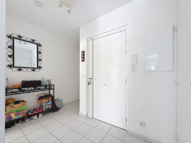 
                                                                                        Vente
                                                                                         Nice Cimiez - 4 pièces d'angle avec garage dans résidence en lisière du Parc Liserb