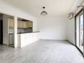 
                                                                                        Location
                                                                                         Nice Cimiez à louer studio vide 32 m²