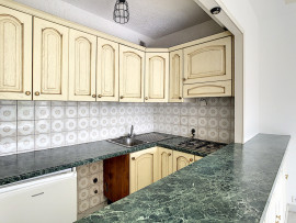 
                                                                                        Location
                                                                                         Nice Cimiez à louer studio vide 32 m²