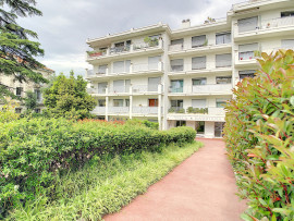 
                                                                                        Location
                                                                                         Nice Cimiez à louer studio vide 32 m²