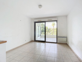 Vente
Nice Cimiez - Agréable studio avec terrasse dans résidence avec piscine
