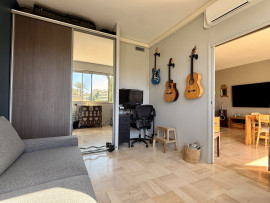 
                                                                                        Vente
                                                                                         Nice Cimiez - Beau 3 pièces 72m2 refait à neuf avec terrasse et aperçu mer dans résidence recherchée avec parc