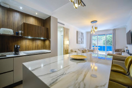 
                                                                                        Vente
                                                                                         Nice - Cimiez  - beau  3 pièces de 73 m² terrasse