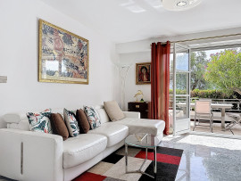 Vente
Nice Cimiez - Espace, calme, piscine : que du bonheur !