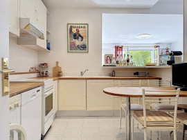 Vente
Nice Cimiez - Espace, calme, piscine : que du bonheur !
