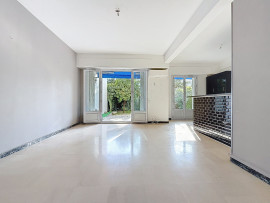 
                                                                                        Vente
                                                                                         Nice Cimiez - Idéal familles - 4 pièces en  RDJ