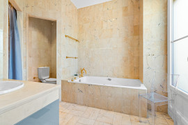 
                                                                                        Vente
                                                                                         Nice - Cimiez - Magnifique 4 pièces