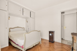 
                                                                                        Vente
                                                                                         Nice Cimiez - Rare - 2 pièces 57m2 et 90m2 de terrasse au dernier étage d'une résidence de standing