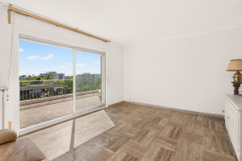 
                                                                                        Vente
                                                                                         Nice Cimiez - Rare - 2 pièces 57m2 et 90m2 de terrasse au dernier étage d'une résidence de standing