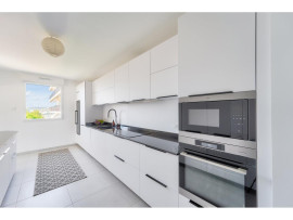 
                                                                                        Vente
                                                                                         Nice Cimiez - Rare - Toit-terrasse