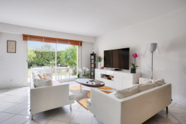 
                                                                                        Vente
                                                                                         Nice Cimiez - Superbe 4 pièces en rez de jardin