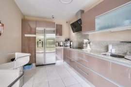 
                                                                                        Vente
                                                                                         Nice Cimiez - Superbe 4 pièces en rez de jardin