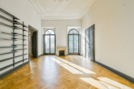 Vente
NICE CIMIEZ - Superbe appartement atypique dans Palais bourgeois
