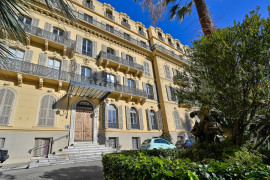 Vente
NICE CIMIEZ - Superbe appartement atypique dans Palais bourgeois