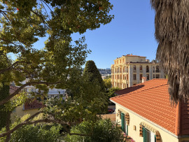 
                                                                                        Vente
                                                                                         Nice Cimiez - Superbe rez de jardin dans une résidence luxueuse