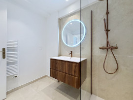 
                                                                                        Vente
                                                                                         Nice Cimiez - Très bel appartement 3 pièces