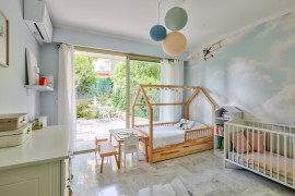 
                                                                                        Vente
                                                                                         Nice Cimiez - Une vie comme dans une maison !