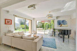 
                                                                                        Vente
                                                                                         Nice Cimiez - Une vie comme dans une maison !