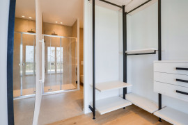 
                                                                                        Vente
                                                                                         Nice - Col des Quatres Chamins - Magnifique maison 9 pièces de 395 m² entièrement rénovée avec piscine
