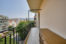 Vente
NICE - Dubouchage - Magnifique 4 pièces de 100,89 m² dans une résidence de caractère au cœur de la ville