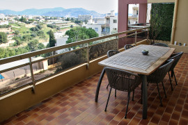 Vente
Nice Fabron - Charmant 3 pièces 70m2 avec agréable jardin plein Sud.