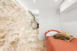 
                                                                                        Vente
                                                                                         Nice - Falicon - Jolie maison 4 pièces de 95 m² rénové avec terrasse, jardin et vue sur les collines et la mer