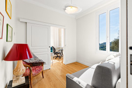 
                                                                                        Vente
                                                                                         Nice - Falicon - Jolie maison 4 pièces de 95 m² rénové avec terrasse, jardin et vue sur les collines et la mer