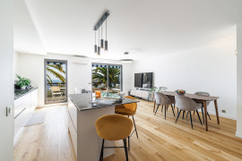 
                                                                                        Vente
                                                                                         Nice - Lanterne -Magnifique 3 pièces en dernier étage avec terrasse