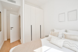 Vente
Nice - Le Port - Grand 5 pièces de 136 m² en étage élevé et entièrement rénové