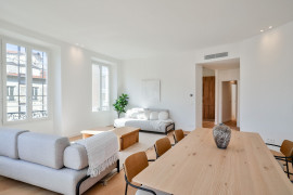 Vente
Nice - Le Port - Grand 5 pièces de 136 m² en étage élevé et entièrement rénové