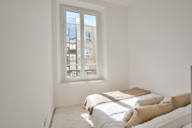 
                                                                                        Vente
                                                                                         Nice - - 5 pièces de 136 m² entièrement rénové