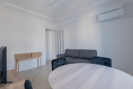 
                                                                                        Location
                                                                                         NICE / LIBERATION - Appartement 3 pièces MEUBLE en avant dernier étage