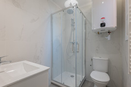 
                                                                                        Location
                                                                                         NICE / LIBERATION - Appartement 3 pièces MEUBLE en avant dernier étage