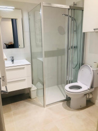 
                                                                                        Vente
                                                                                         NICE / LIBERATION - Appartement de type 2 pièces avec balcon