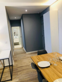 
                                                                                        Vente
                                                                                         NICE / LIBERATION - Appartement de type 2 pièces avec balcon