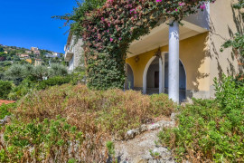 Vente
Nice - Mantega Righi - Belle maison à rénover de 140 m² avec vue mer