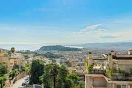 
                                                                                        Vente
                                                                                         Nice - Mont Alban - Grand 3 pièces de 89,05 m² entièrement rénové avec terrasse, garage et vue mer