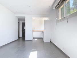 
                                                                                        Vente
                                                                                         Nice Mont Boron - 3 pièces refait à neuf avec Vue Mer