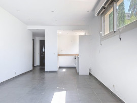 
                                                                                        Vente
                                                                                         Nice Mont Boron - 3 pièces refait à neuf Vue Mer