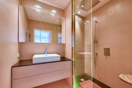 
                                                                                        Vente
                                                                                         NICE - Mont Boron  - appartement 2 pièces