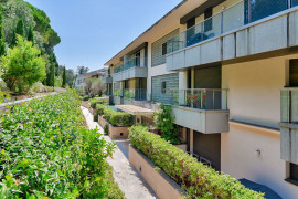 
                                                                                        Vente
                                                                                         NICE - Mont Boron  - appartement 2 pièces