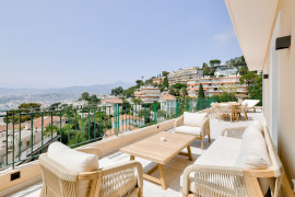 Vente
NICE - Mont Boron - Magnifique Penthouse de 120 m² entièrement rénové avec une terrasse de 80 m² et vue panoramique