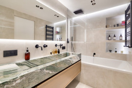 Vente
NICE - Mont Boron - Magnifique Penthouse de 120 m² entièrement rénové avec une terrasse de 80 m² et vue panoramique