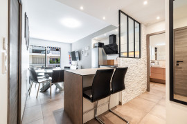 Vente
NICE - Musiciens - Bel appartement 3 pièces rénové en plein cœur des Musiciens