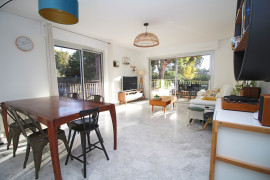 
                                                                                        Vente
                                                                                         Nice Ouest Lanterne 4 pièces rénové au calme avec piscine et terrasse