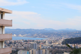 
                                                                                        Vente
                                                                                         Nice Ouest Lanterne 4 pièces rénové au calme avec piscine et terrasse