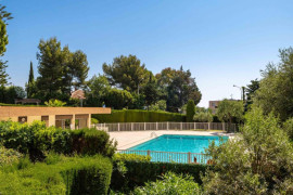 
                                                                                        Vente
                                                                                         Nice Ouest Lanterne 4 pièces rénové au calme avec piscine et terrasse