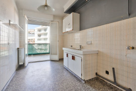 Vente
Nice - Parc Impérial - Grand 3-4 pièces traversant de 83,60 m2 avec stationnement.