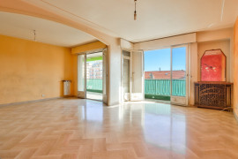 
                                                                                        Vente
                                                                                         Nice - Parc Impérial - Grand 3-4 pièces traversant